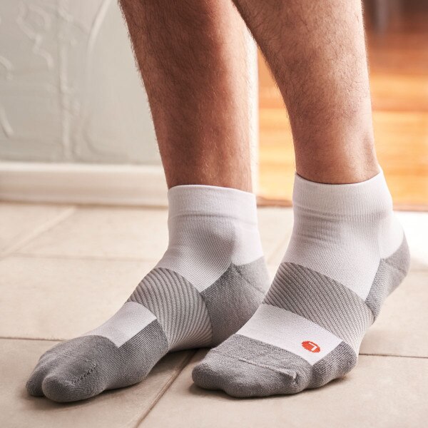 No. 8 Quarter Length Socks White